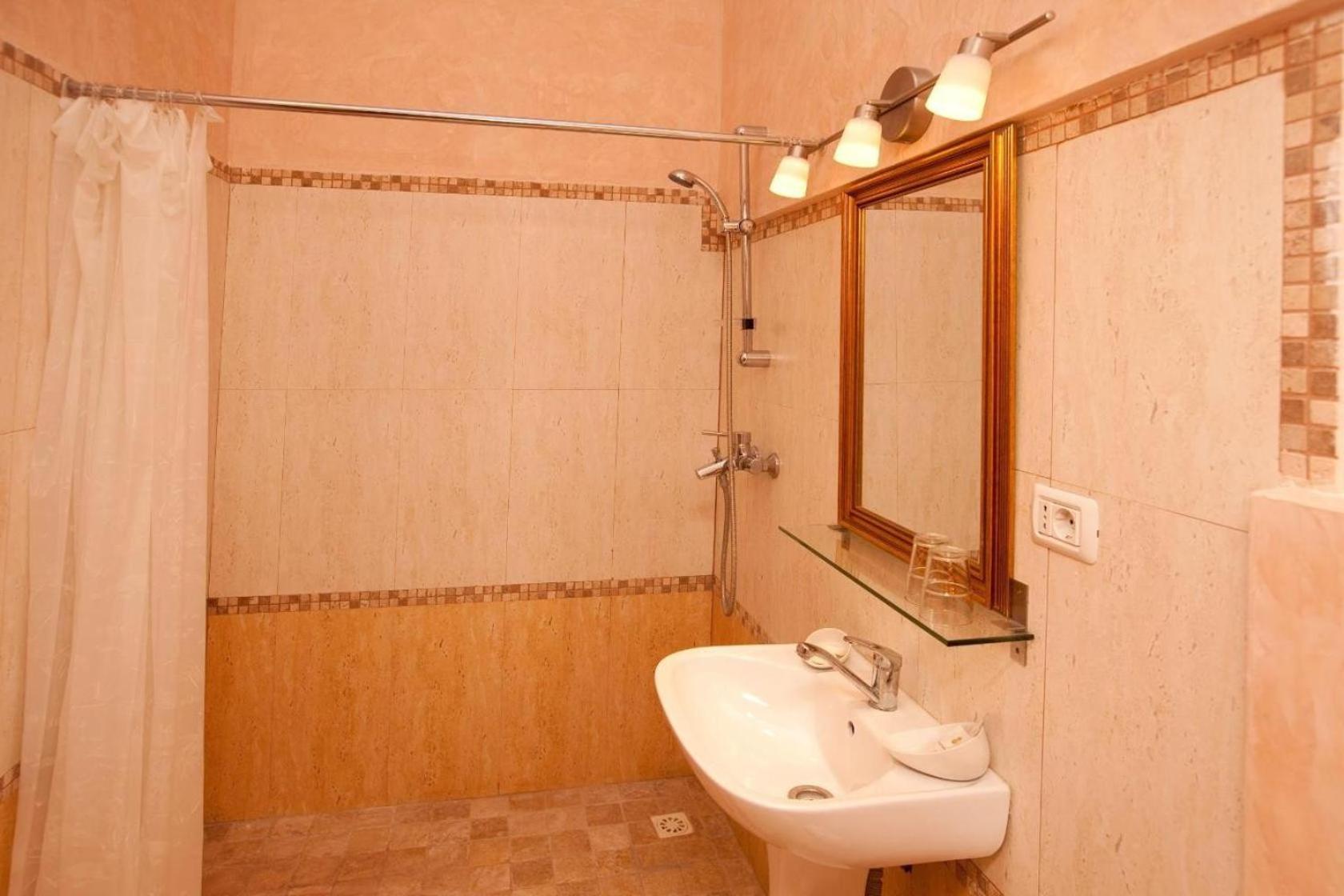 Pension Dinu Residence تيميشورا المظهر الخارجي الصورة